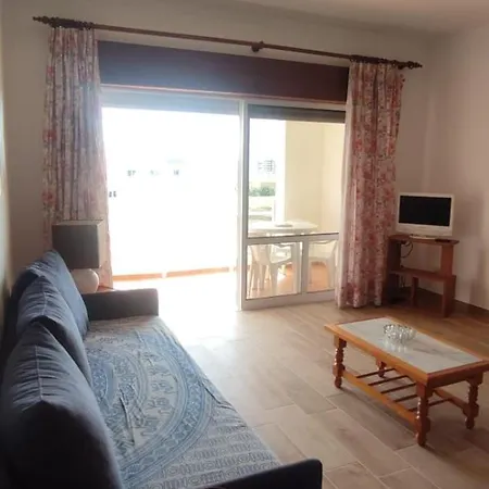 T1 Em Apartment *